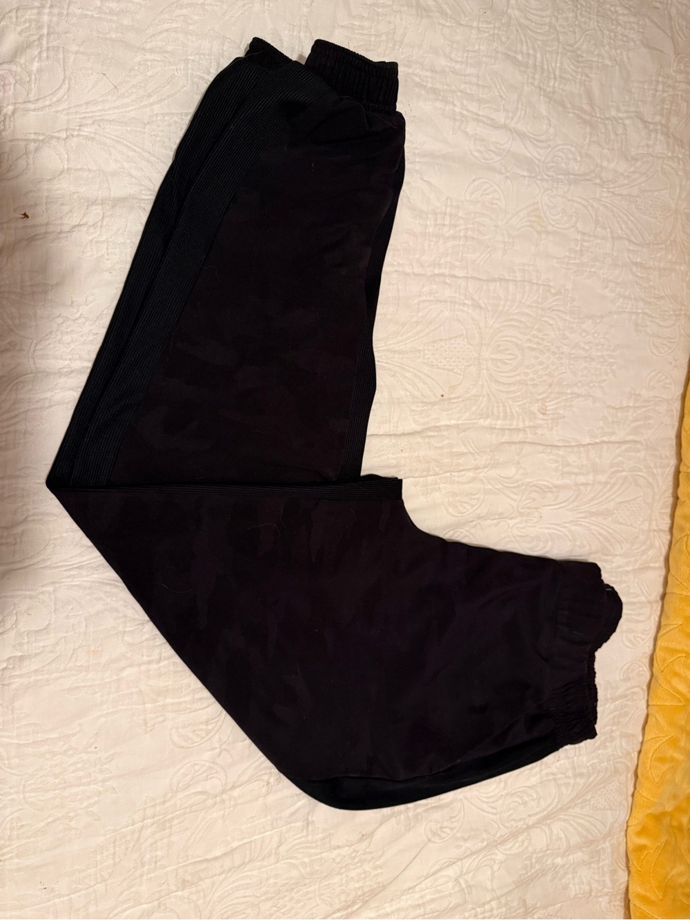 Women’s Black Athleta Jogger Pants - Picture 4 of 7
